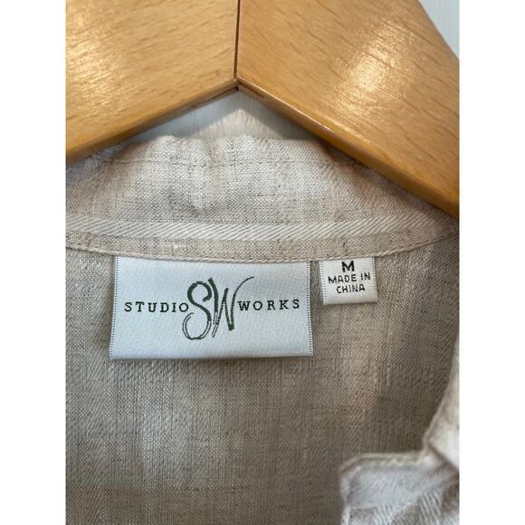 Studio works tan linen button up shirt collar pockets stripes Size Medium - Picture 5 of 7